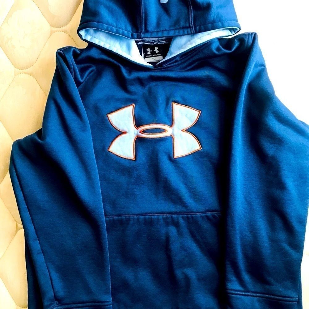 Under Armour boys hoodie sweatshirt size L
